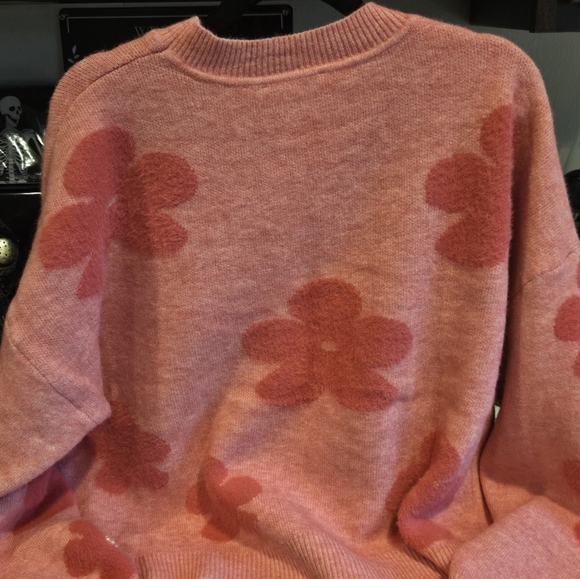 Nannette Pink Floral Pearl-Appliqué Crewneck Sweater - Picture 4 of 6